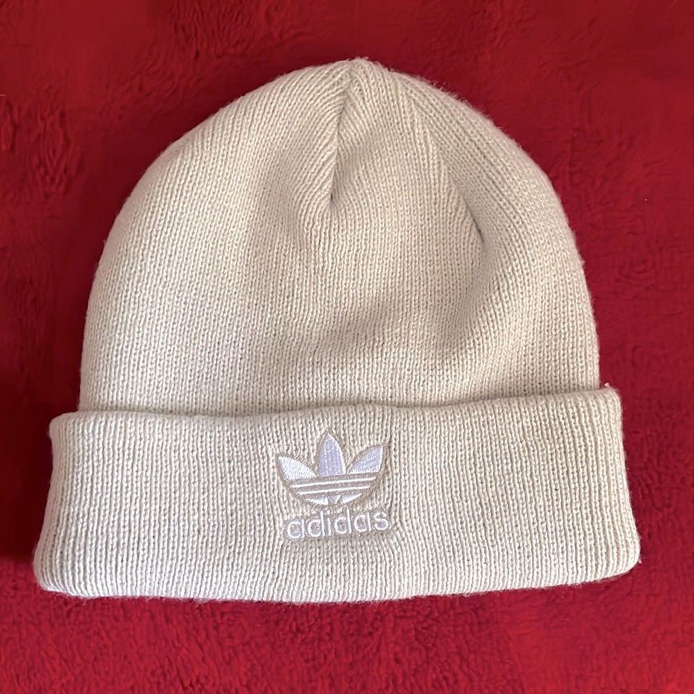 Adidas nude beanie